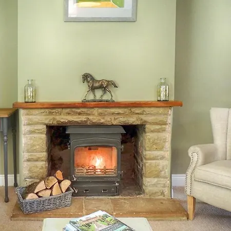 Ivy Cottage Bourton-on-the-Water Exterior photo